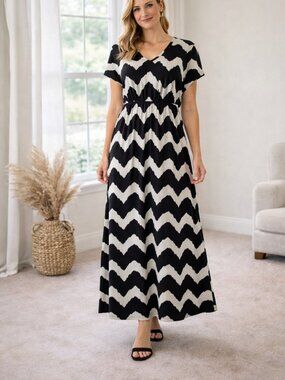 Love Luscious Los Angles Black White Chevron Stretch Maxi Dress Size L